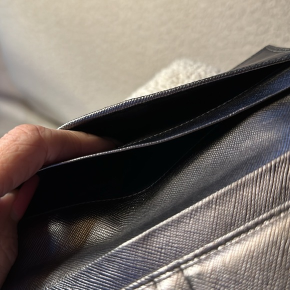 BLACK PRADA BIFOLD MILANO SAFFIANO LONG WALLET, EUC - Picture 7 of 10